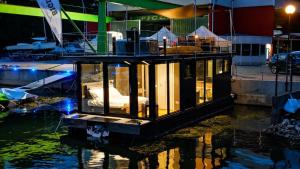 DIAMOND Bigigio House Boat