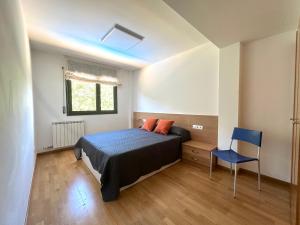 LETS HOLIDAYS Quiet Apartment With Pool in Tossa 2