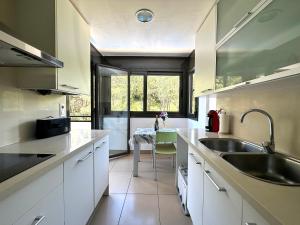 LETS HOLIDAYS Quiet Apartment With Pool in Tossa 2