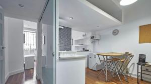 Madrid - Apartment - City Center - Sleeps 4