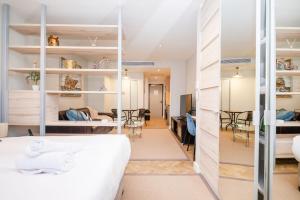 Foreshore Place - City Studio Apartment