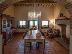 Villa in Tuscany with Organic Wine Estate