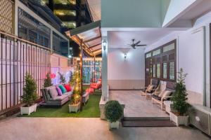 6BR Private Home in Asok 5 Min Walk to BTS MRT and Terminal 21