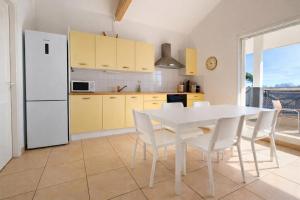 Charming apartment with terrace in Arès