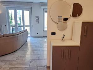 Ganymede Apartment by Quokka 360 - A Short Walk from Como Borghi Station