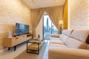 Skyline KL Bukit Bintang Luxury Condo doorstep LRT station