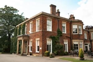 Farington Lodge Hotel