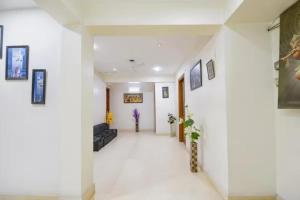 FabHotel The Lalit Vibes - Nr DLF Phase 2 & MG Road Metro