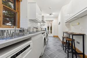 Free Weekend Parking Garden 3 Bedroom Maida Vale Flat