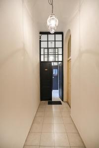 MIVIMAK Apartment - Sea & City View