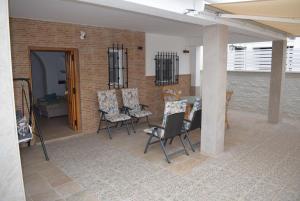 Casa unifamiliar a 10 pasos de la arena con parking