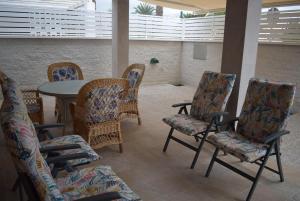 Casa unifamiliar a 10 pasos de la arena con parking