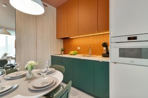 Stylowy Apartament w Gdańsku Blisko Plaży Siłownia i Parking by Noclegi Renters