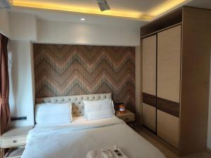 Vienna Studio near BKC Pool Wi-Fi Kitchen