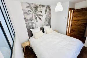 Luxury full center and near Lake!