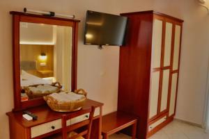 Nikas Villa Orange Apartments