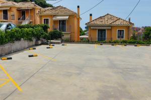 Nikas Villa Orange Apartments