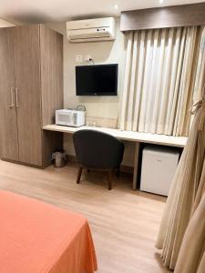 Acomodacao com vista, recepcao, garagem e prox Shop Nova Iguacu
