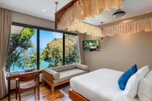 Ambong Pool Villas - Private Pool