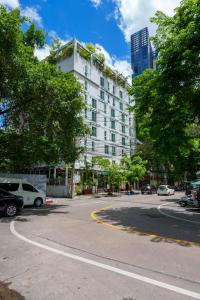 Sabai Sathorn Service Apartment