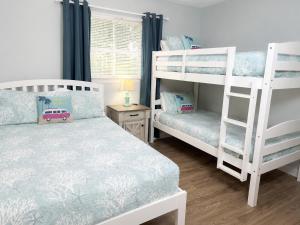 Family Getaway - Boardwalk to the Beach, 3 pools, Tennis