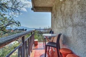 Apartments Martinscica 2240