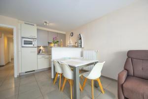 LECOMTE - Coastal Sunshine 052