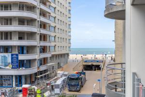 LECOMTE - Coastal Sunshine 052
