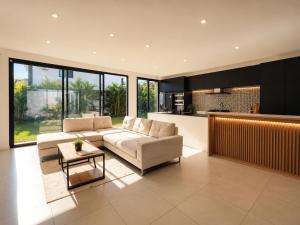Family Villa with Pool near Beach & Market