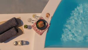 Artemis Sunset Santorini Stay Rooftop Jacuzzi View