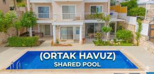 Stunning Modern Duplex Apartment in Central Kalkan
