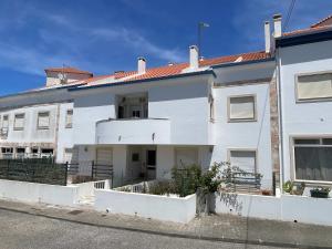 Nice Beach Apartment with Sea View Terrace