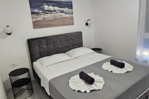 Seaview 8 Bed Villa Sleeps 16 - Pool & Hot tub