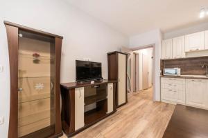 Marina Pearl • Top Center Varna
