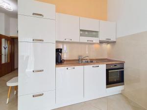 Apartment Villa Nikaroni-1 by Interhome