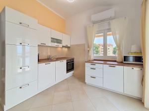 Apartment Villa Nikaroni-1 by Interhome