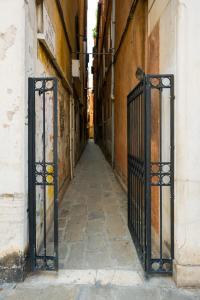 San Felice Modern by Sarlux