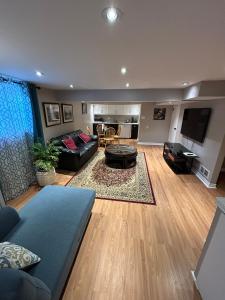 2 Bedroom 1 Bathroom Basement Suite