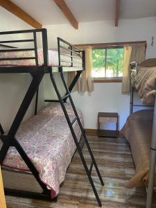 House for 4, River, Nature, Jacuzzi and Starlink