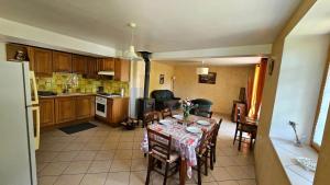 Maison avec 3 chambres à Réallon, 90 m² avec balcon