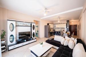 Kelas Sea View Apartment 2