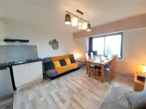 Chalet mitoyen confortable - 4 pers. - FR-1-457-490