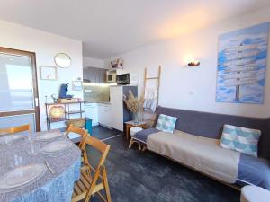 Studio avec balcon vue pistes - 4 pers. - FR-1-457-513