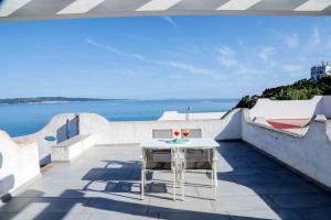 Luxury Beachfront Villa Kaleidos