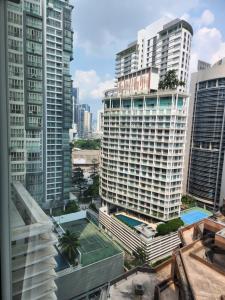 Cozy retreat near Petronas Twin Tower by ZenGlo