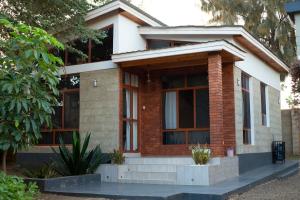 Serenity House Your Peaceful Modern Escape