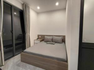 ZENITH STAY by Lans
