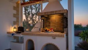 Elegant 3 Bd Villa with Private Pool in Kalathos