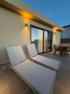 Hella Premium Rooftop suite