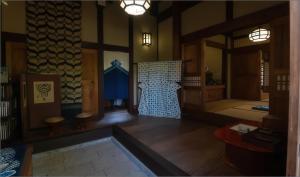 一日一組限定の貸切宿 民藝と憩う宿 -遊心館-
